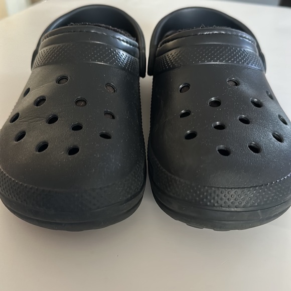 Crocs Classic Lined Clogs, 9M/11W - Picture 2 of 7